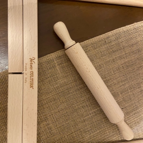 Verve Culture Italian Pasta Chitarra with Rolling Pin - Large - Picture 8 of 11